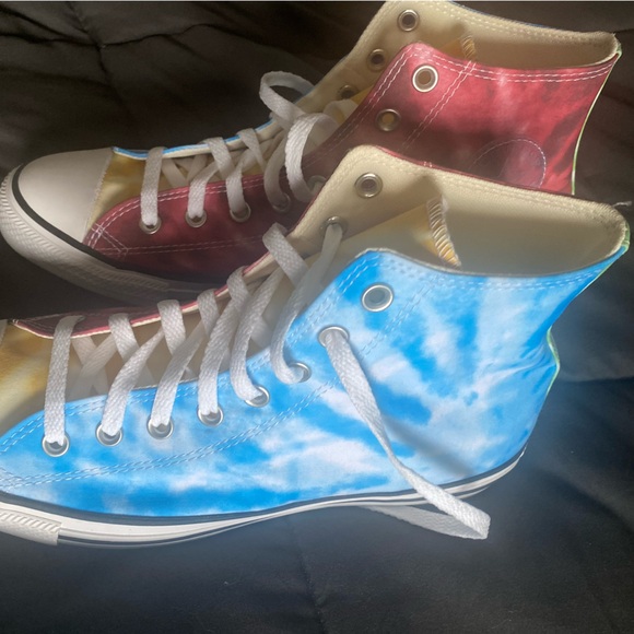 ~Converse High Top Sneakers~ - Picture 8 of 8